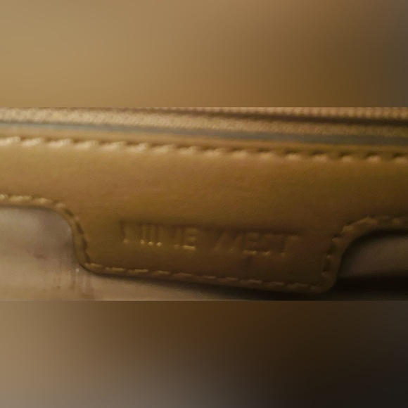 Nine West Reana Medium Tote Handbag
Khaki Milk - Picture 6 of 8